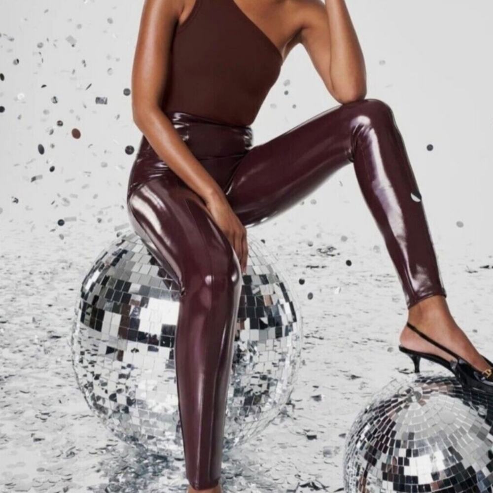 SPANX, Faux Vegan Patent Leather Leggings in Ruby‎ Size Small New